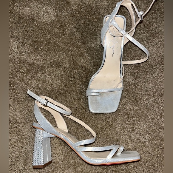 Jessica Simpson Zixtie Sandal-Silver Metallic- women’s size 8.5 - Picture 2 of 2